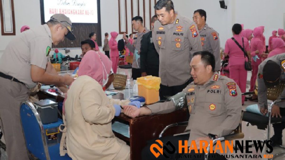 HUT Bhayangkara Polrestabes Surabaya Adakan Donor Darah
