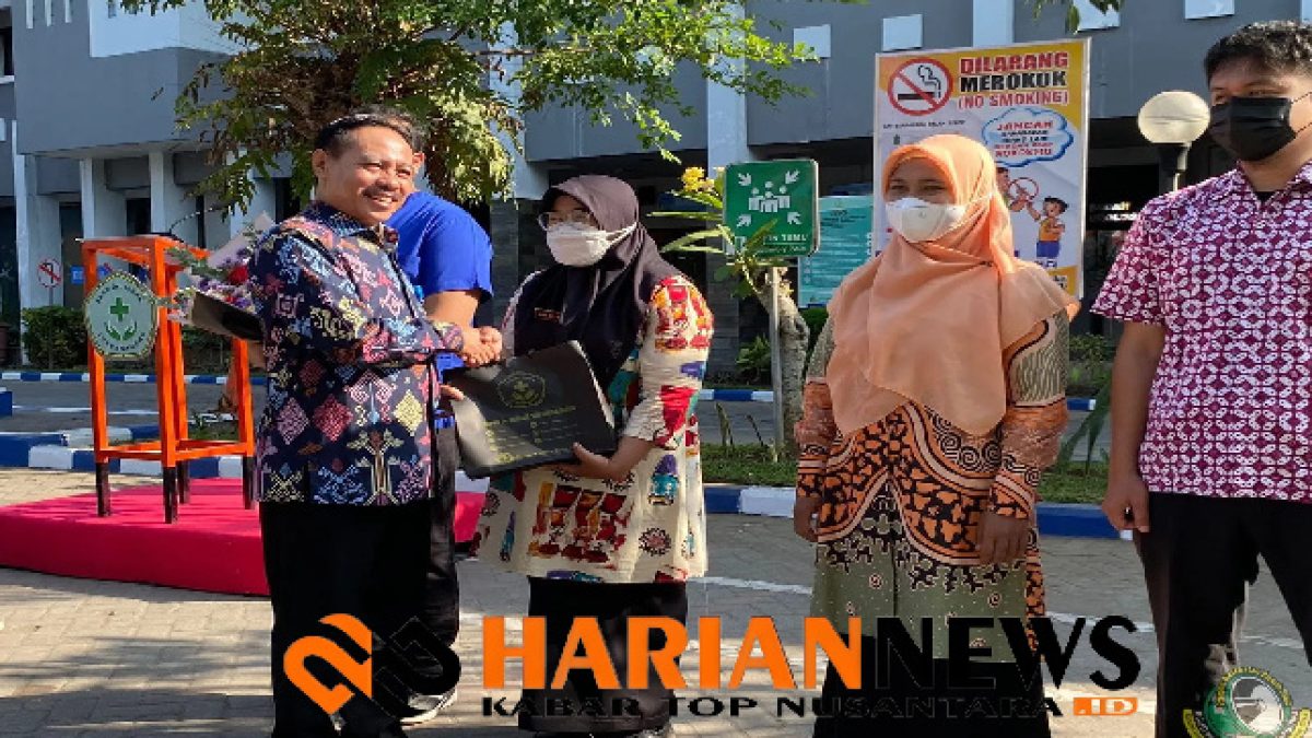 Tenaga Kesehatan Teladan dari RSUD dr Iskak Terima Apresiasi dari Direktur
