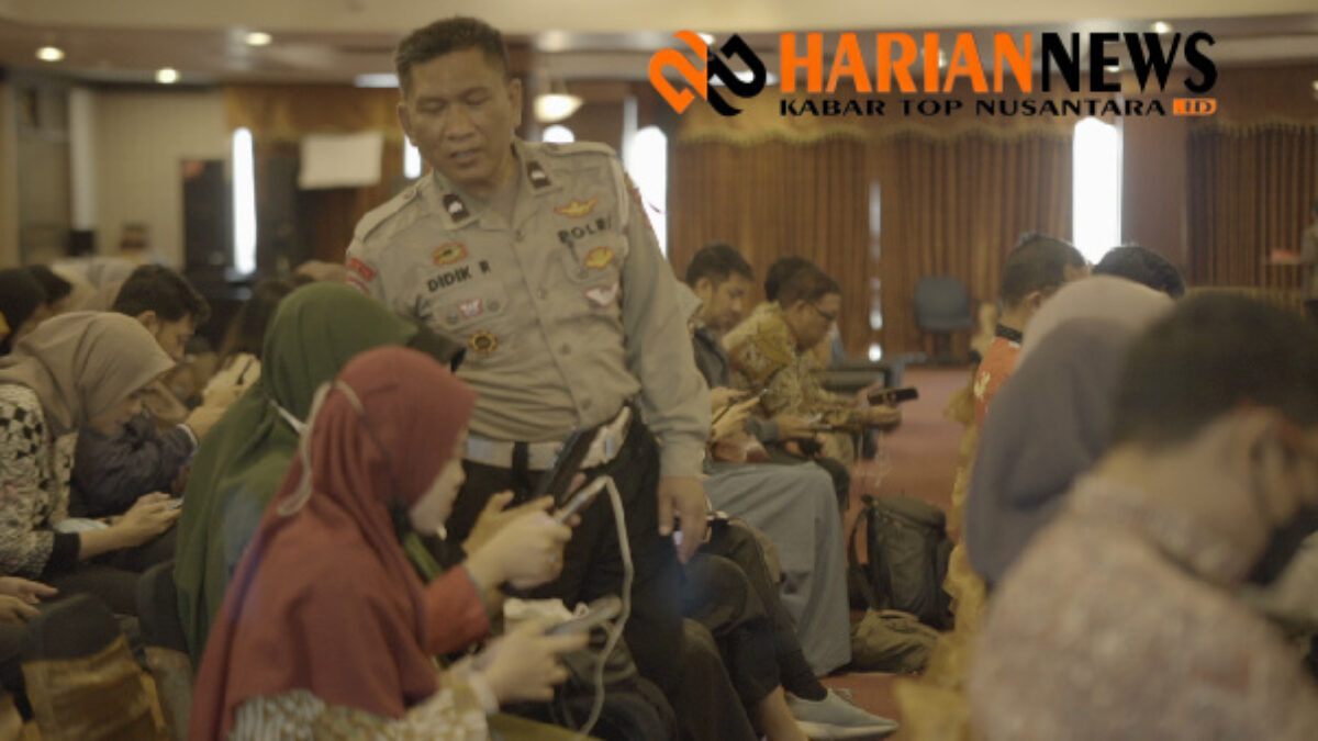 Kegiatan Pemohon SIM Kolektif di Kantor Kanwil DJP Jawa Timur