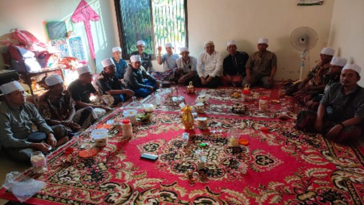 Mayarakat Wanar Sambut Freddy Wahyudi Pulang Haji