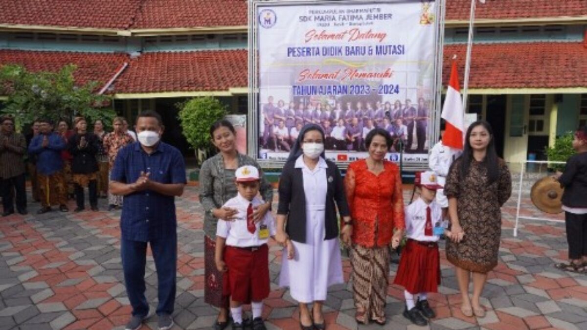 Kepala Sekolah SDK Maria Fatima Jember Ajaran Baru Ajak Tingkatkan Belajar