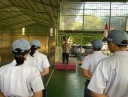 Kapolsek Tegalsari Menjadi Irup Dalam Upacara Senin di SMA Santa Maria Surabaya