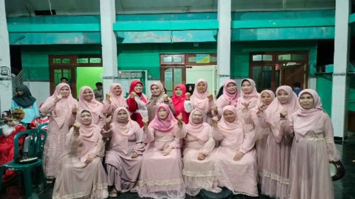 Meriahkan HUT RI ke 78 Remaja Masjid Dusun Betiring Banjarsari Cerme Gelar Acara Pentas Seni 