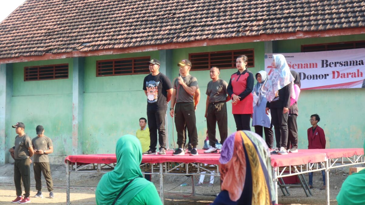 Kodim 0812 Olahraga Bersama Forkopimcam Bluluk Serta Donor Darah