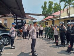 Kapolres Pasuruan Pimpin Pemadaman Api Di Area Gunung Welirang