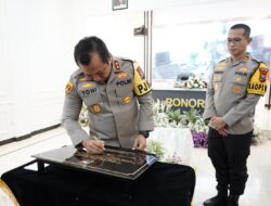 Kapolda Jatim Tandatangani Prasasti Sumur Bor di Ponorogo