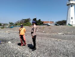 Bripka Ach. Rodif Giat Patroli Dan Memberikan Edukasi Kepada Masyarakat Nelayan Pesisir