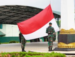 Pangdivif 2 Kostrad Pimpin Upacara Bendera 17-an