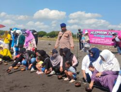 Polairud Banyuwangi Kawal Ibu-ibu Dharma Wanita Dishub Jatim Berkunjung Ke Marina Boom Banyuwangi
