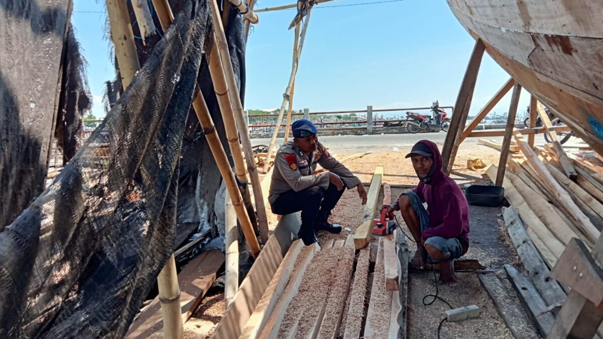 Ciptakan Kawasan Yang Aman Serta Nyaman Ternyata Ini Yang Dilakukan Bripka Wayan 