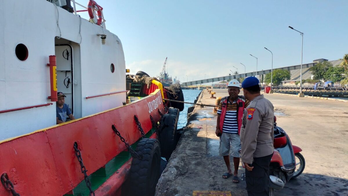 Demi Menjaga Keamanan Serta Kenyamanan Pelabuhan Tanjungwangi Tetap Kondusif Ini Yang Dilakukan Aiptu Gede