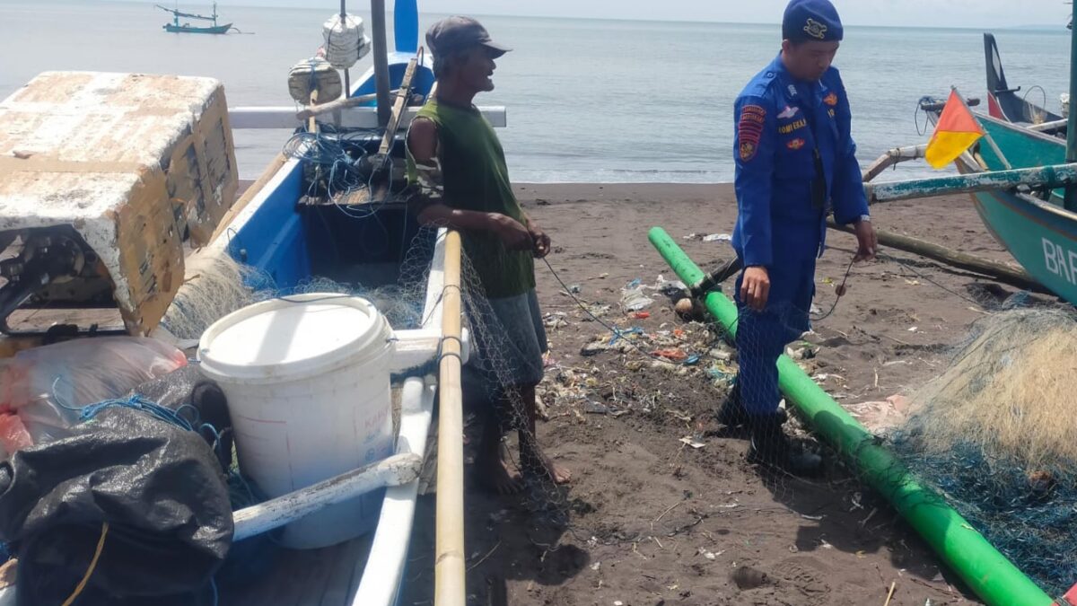 Bripka I Wayan Wedhana Berikan Rasa Aman Dan Nyaman Ke Nelayan