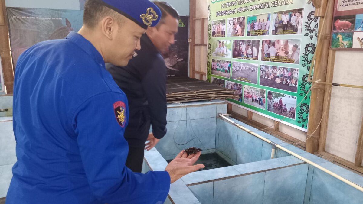 Aipda Adi Sudrajat Sampaikan Pesan Kamtibmas Kepada Pokdarwis Pesisir Pantai Mustika