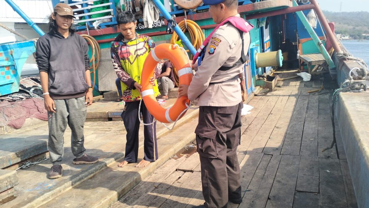 Laksanakan Patroli Serta Pengawasan Perairan Selat Bali Ini Pesan Danpal 1033