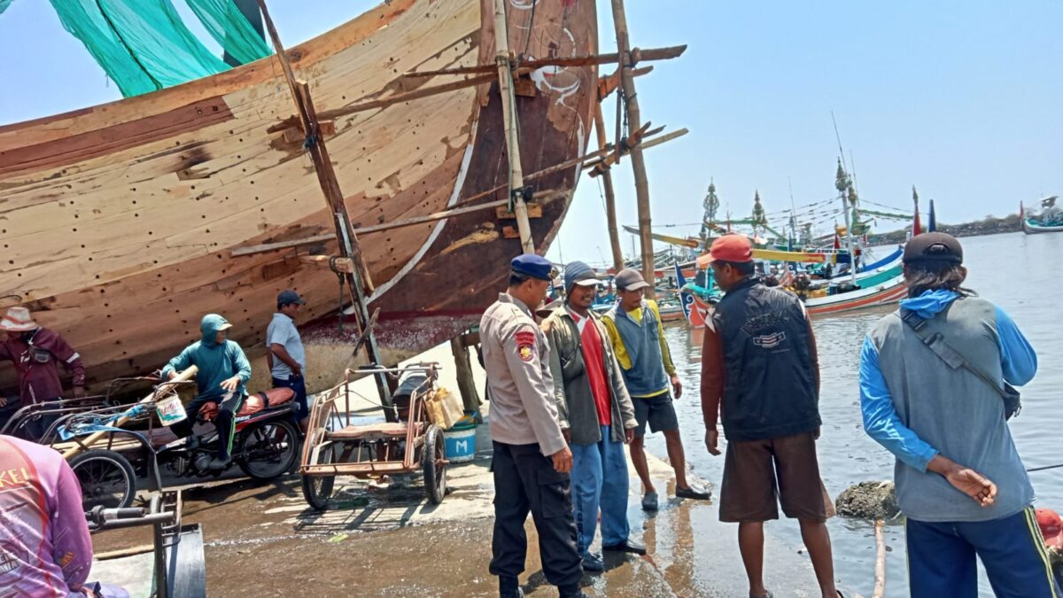 Cuaca Extrem Masih Berlanjut Bripka Wayan Ingatkan Nelayan Pesisir Muncar