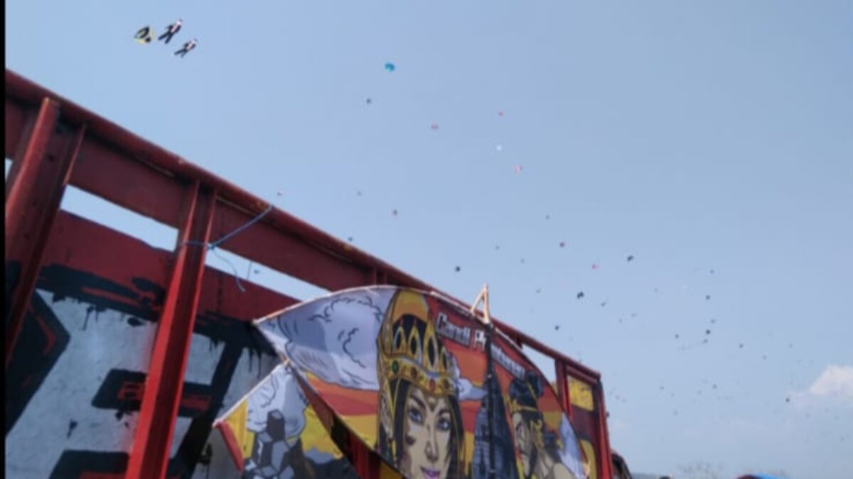 Hari Sumpah Pemuda Kecamatan Puger Dimeriahkan Dengan Festival Layang-Layang