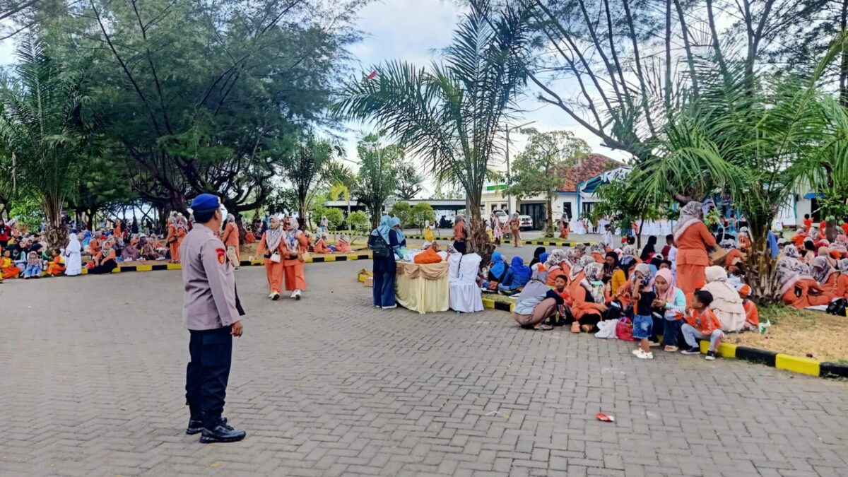 Kanit Pos Kota Aipda Haerul Umam Laksanakan Giat Pengamanan Gebyar Seni dan Olahraga RA Banyuwangi
