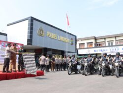 Polres Lamongan Bagikan 1000 Paket Bantuan Sosial Untuk Ringankan Beban Warga Masyarakat Lamongan