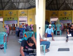 Penyerahan Sertifikat Masal Program PTSL Desa Karang Kecamatan Sekaran