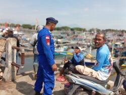 Lakukan Patroli Rutin Ini Hal Penting Yang Disampaikan Bripka Wayan Kepada Masyarakat Pesisir