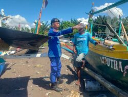 Lakukan Pendekatan Kepada Nelayan Ini Pesan Bripka Romi Eka Kepada Kelompok Nelayan