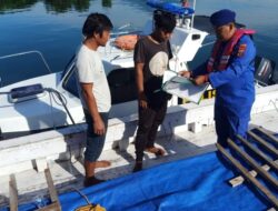Komandan Kapal 1055 Aipda Haerul Umam Laksanakan Giat Pemeriksaan Di Wilayah Perairan Bulusan