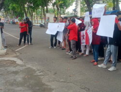 DPC GMNI Sampang Tolak Kenaikan PPN 12 Persen, Puluhan Aktivis Demonstrasi Depan DPRD Sampang