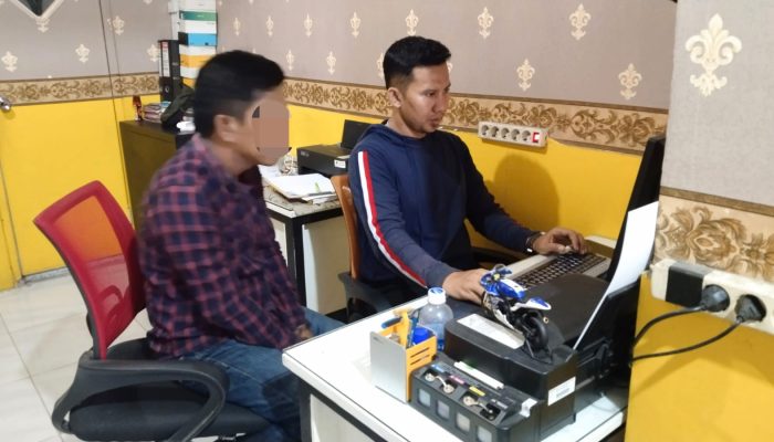 Aksi Heroik Bhabinkamtibmas Polres Sampang Amankan Pelaku Penipuan Dan Penggelapan