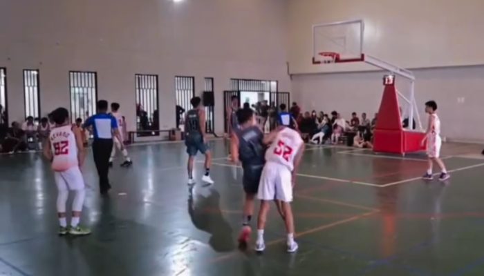 Viral! Pemukulan dalam Pertandingan Basket Antar SMP di Bogor, Siswa SMP Mardi Waluya Cibinong Sikut Pemain SMPN 1 Bogor