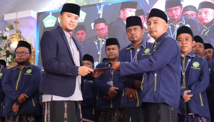 Perkuat Ukhuwah Alumni, Abdul Holik Ali Hudi Resmi Pimpin IKADA di Milad ke-29 Darussyahid