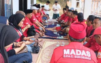 Usai Salurkan Bantuan Korban Kebakaran, Madas Sedarah Sampang Lanjutkan Takziah ke Kediaman Ketua DPAC Robatal